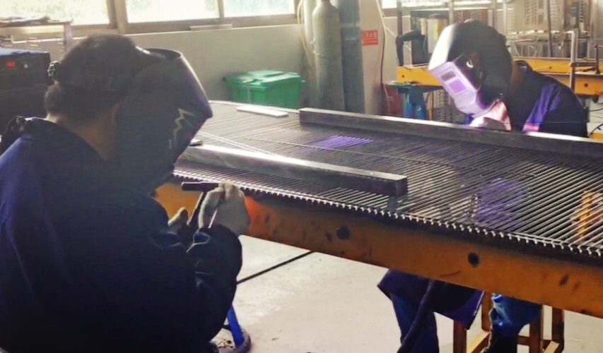 關(guān)西食品輸送帶的焊點(diǎn)嚴(yán)格把控