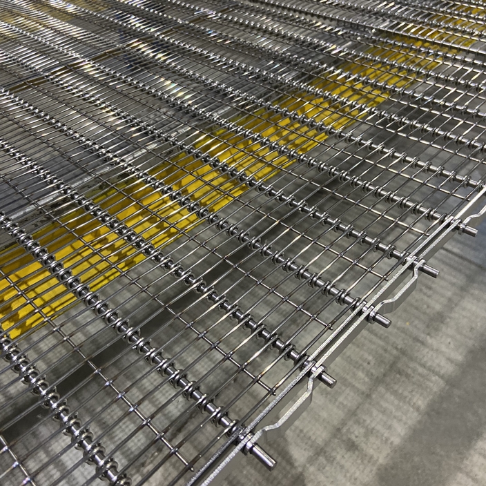 不銹鋼網(wǎng)帶在工作中的好處顯而易見(jiàn)